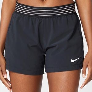 Nike Women’s Core Flex Shorts - Black, size XL